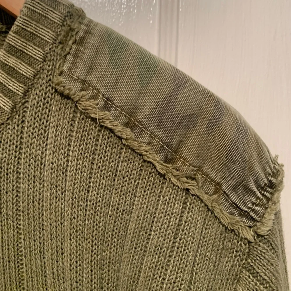 Retrofit Army Green Camo Patches Sweater XL